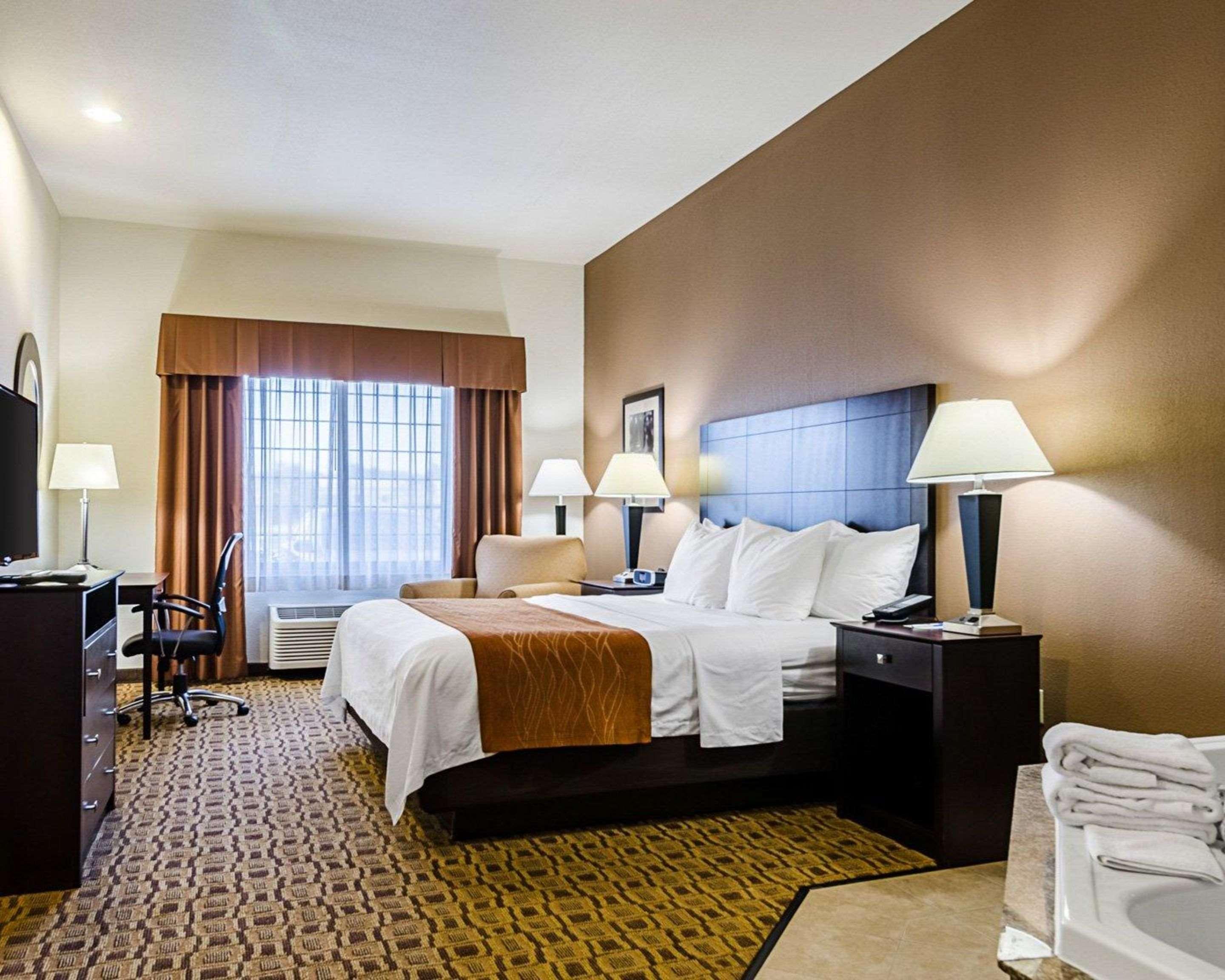 Comfort Inn & Suites Lawrence - University Area Exteriér fotografie