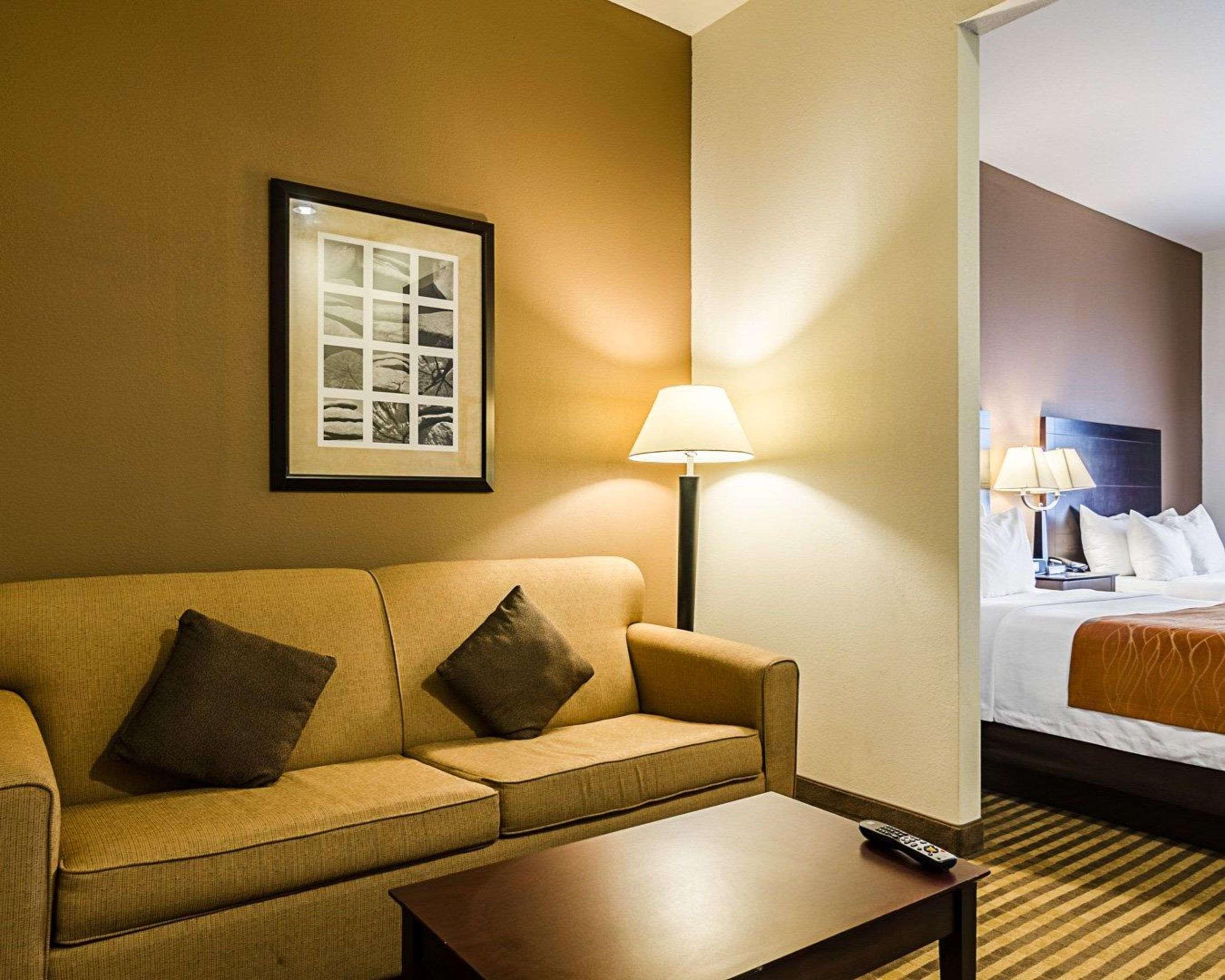 Comfort Inn & Suites Lawrence - University Area Exteriér fotografie