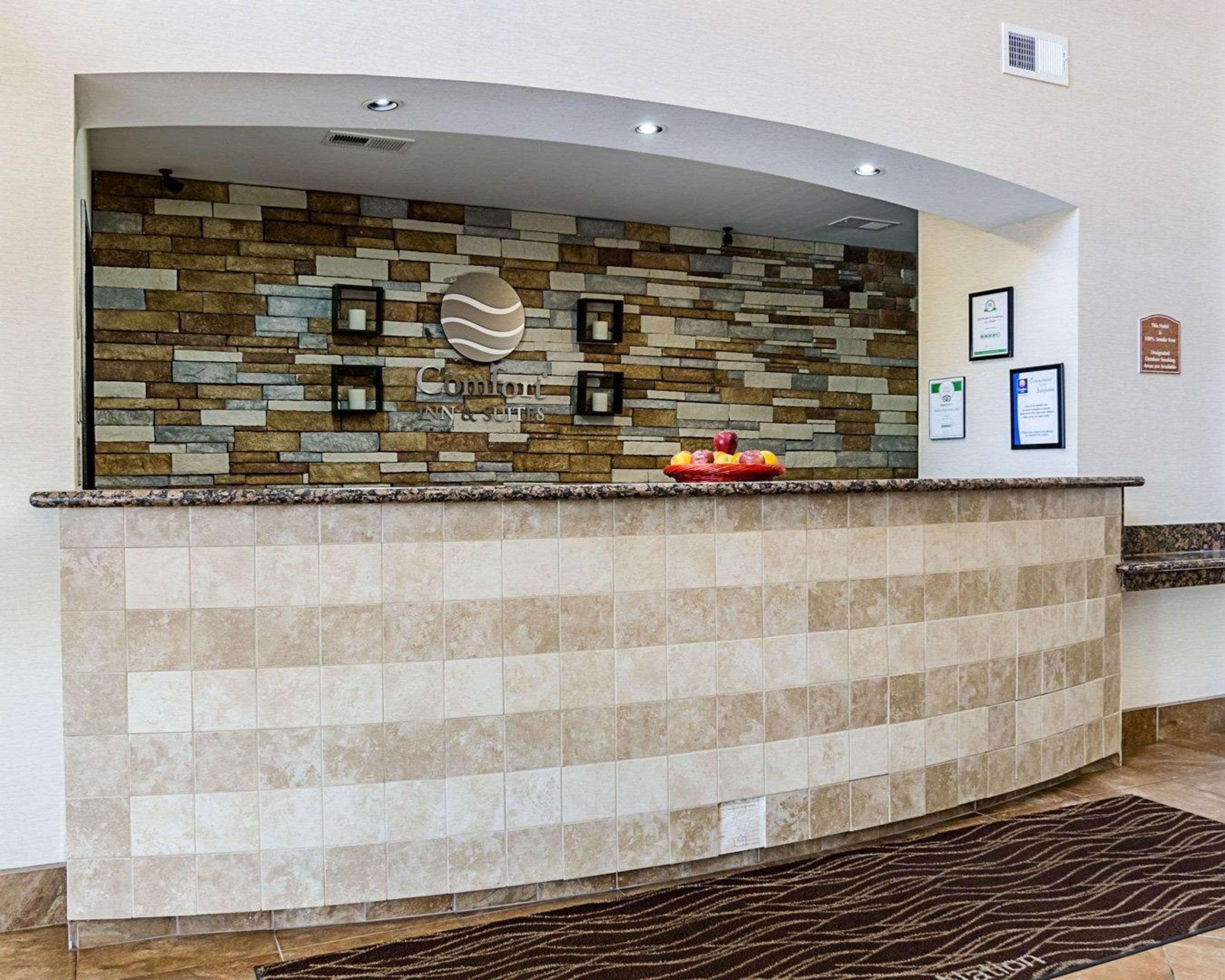 Comfort Inn & Suites Lawrence - University Area Exteriér fotografie