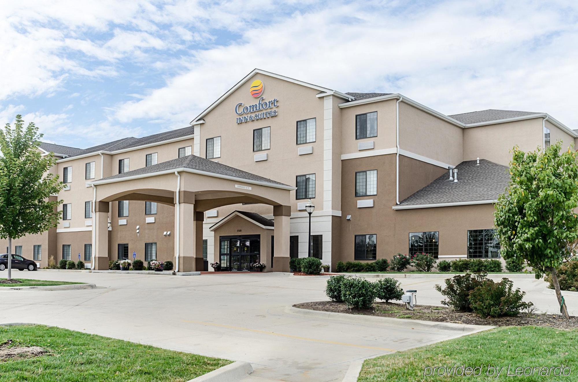 Comfort Inn & Suites Lawrence - University Area Exteriér fotografie